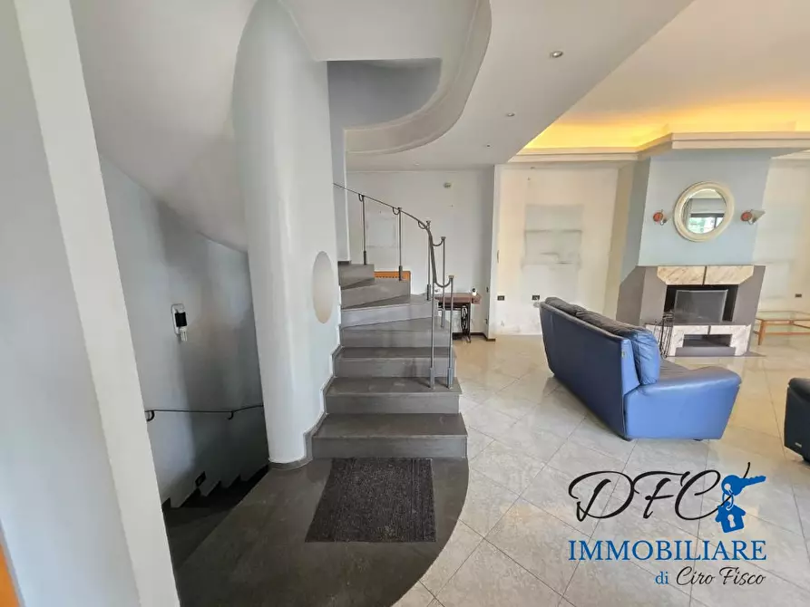 Immagine 7 di Villa in vendita  a Casoria