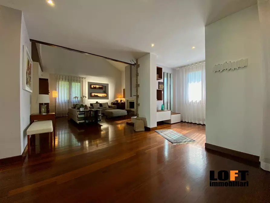 Immagine 9 di Villa in vendita  a Selvazzano Dentro