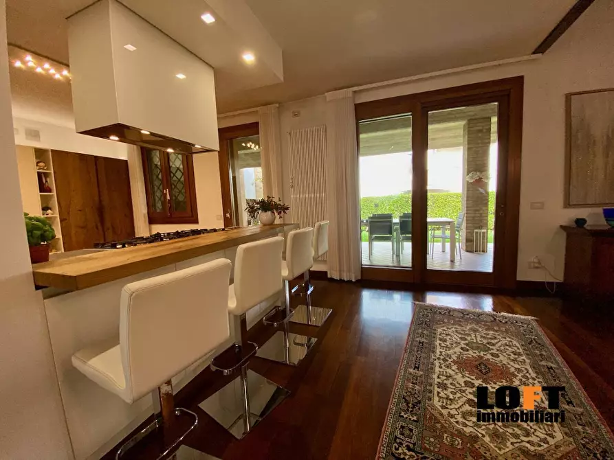 Immagine 6 di Villa in vendita  a Selvazzano Dentro