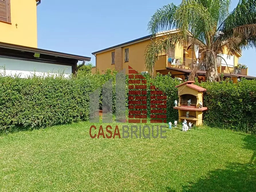 Immagine 6 di Villa in vendita  snc a Campofelice Di Roccella