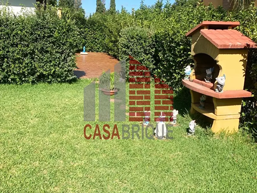 Immagine 8 di Villa in vendita  snc a Campofelice Di Roccella