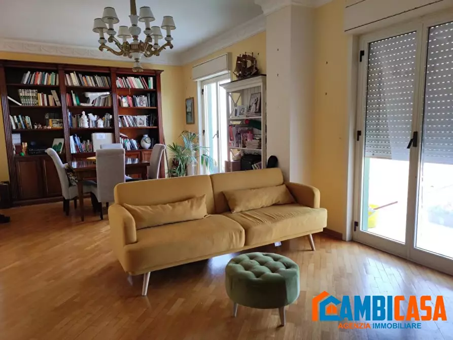 Immagine 5 di Villa in vendita  a Palermo