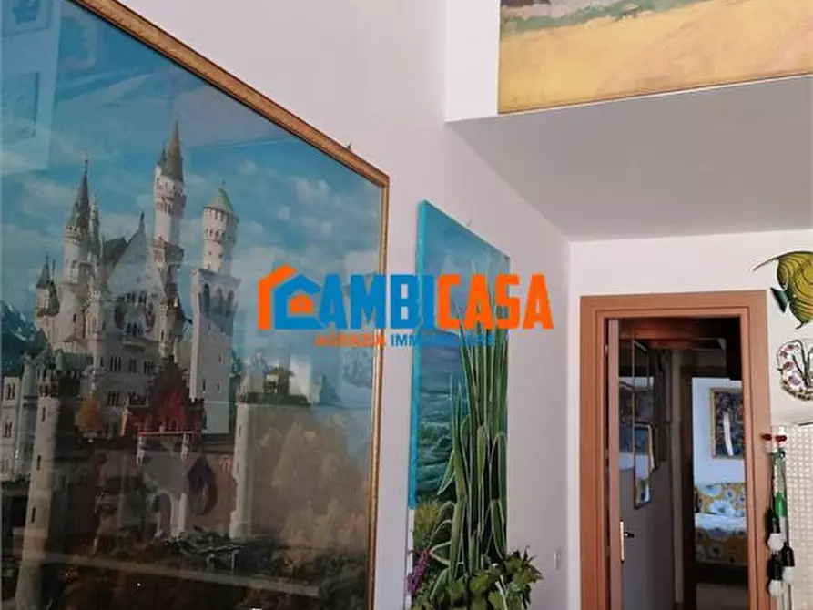 Immagine 2 di Villa in vendita  a Palermo