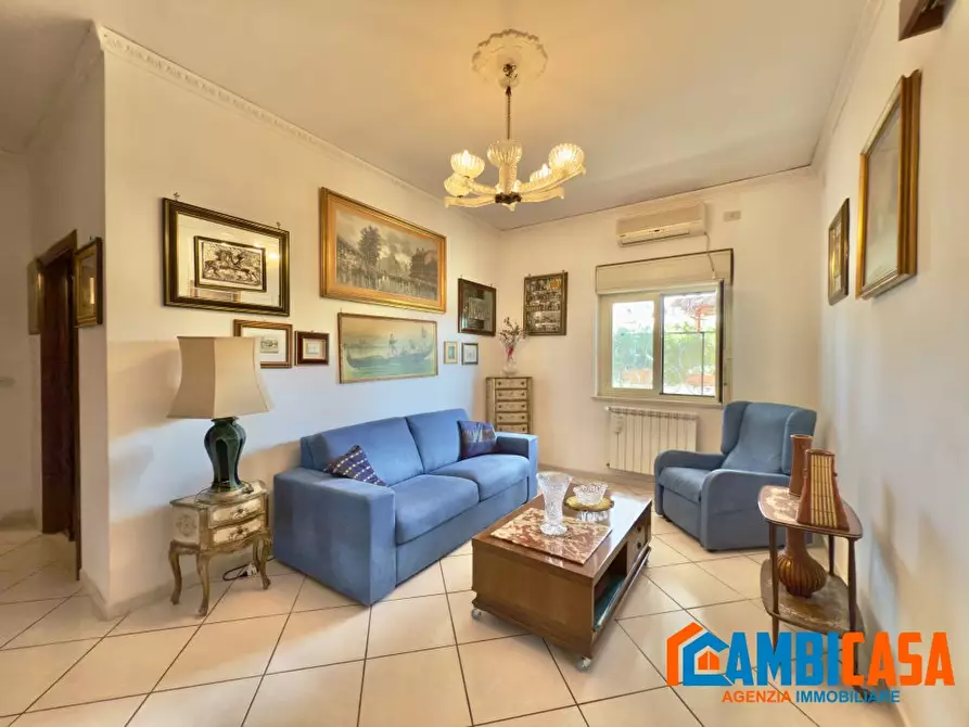 Immagine 5 di Villa in vendita  a Isola Delle Femmine