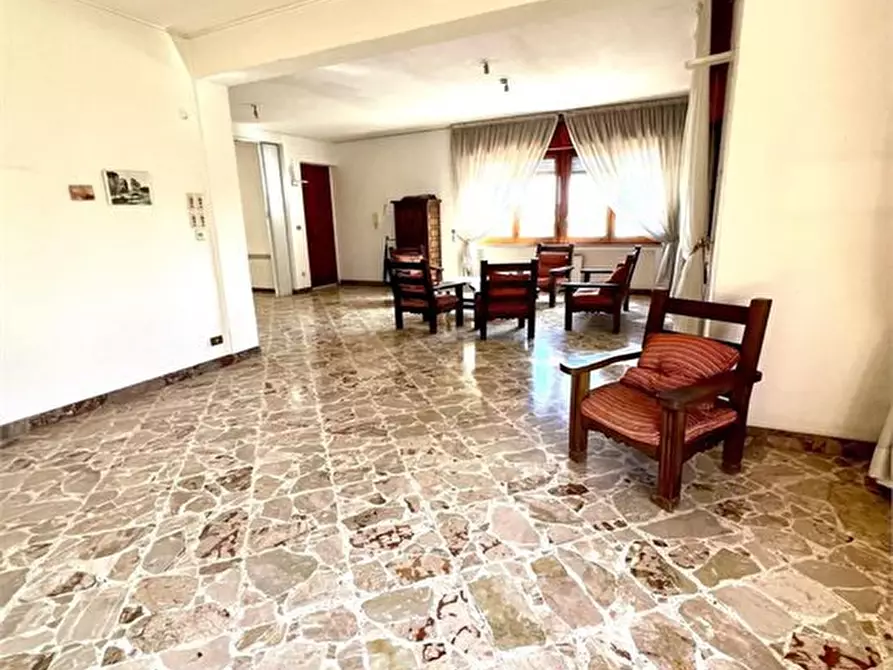 Immagine 4 di Villa in vendita  a Palermo