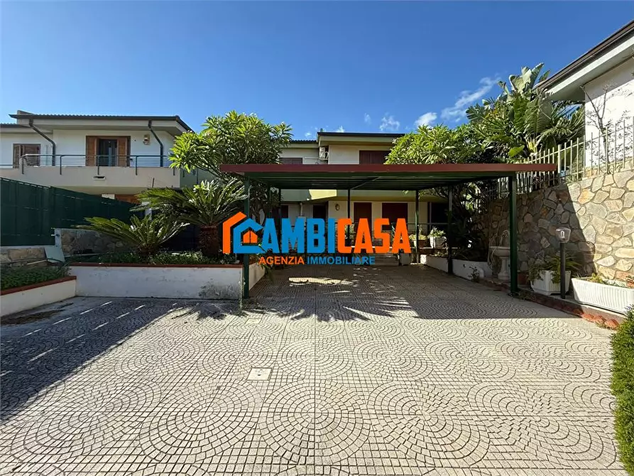 Immagine 2 di Villa in vendita  a Altavilla Milicia