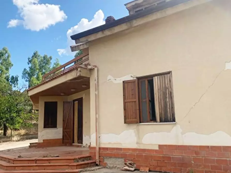 Immagine 2 di Villa in vendita  snc a Ventimiglia Di Sicilia