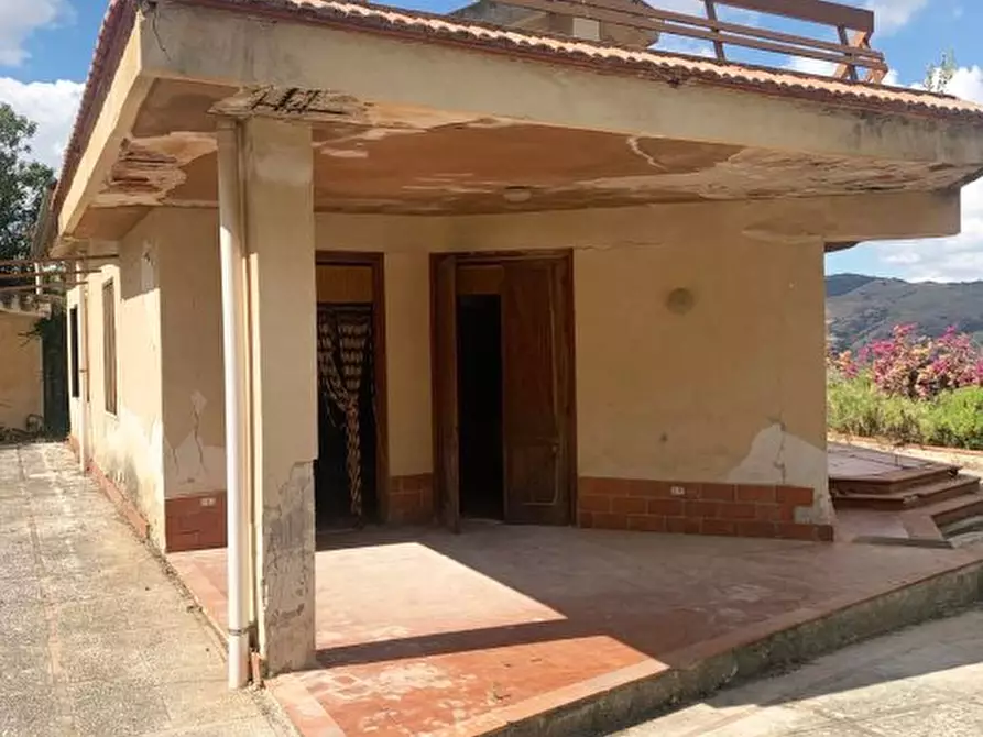 Immagine 4 di Villa in vendita  snc a Ventimiglia Di Sicilia