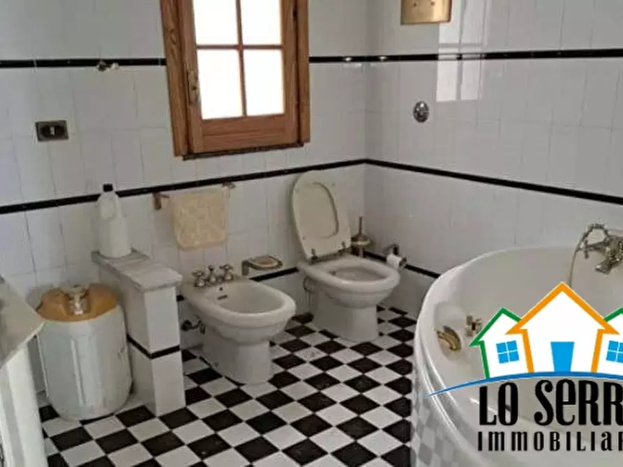 Immagine 10 di Villa in vendita  a Palermo