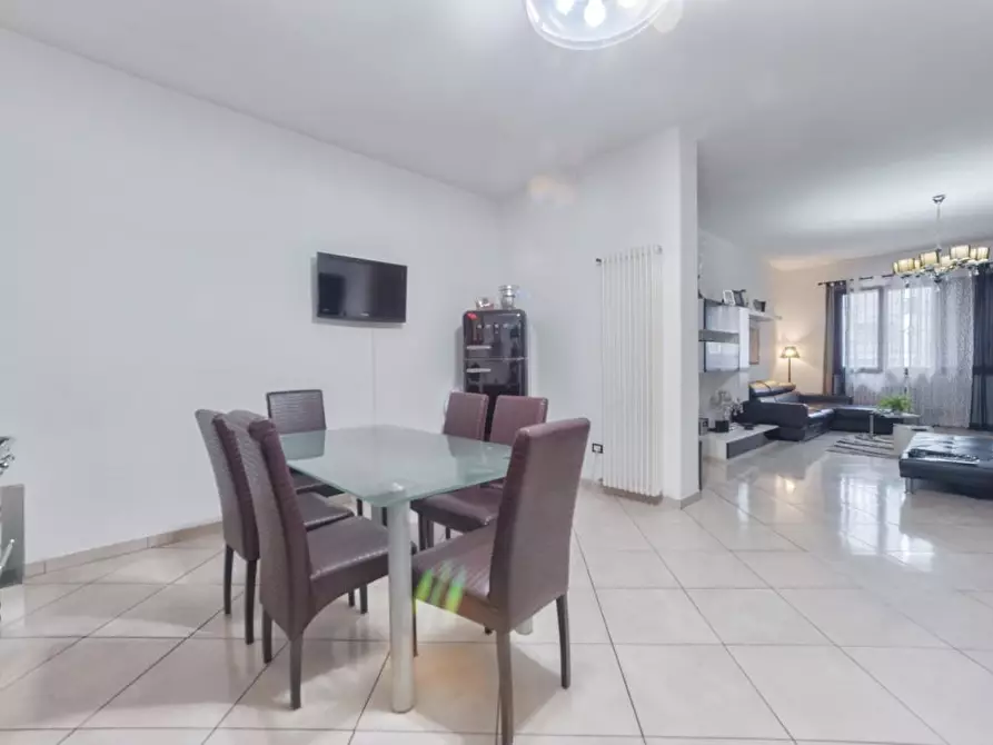 Immagine 4 di Villa in vendita  a Pescara