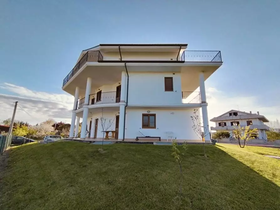 Immagine 9 di Villa in vendita  SNC a Montesilvano