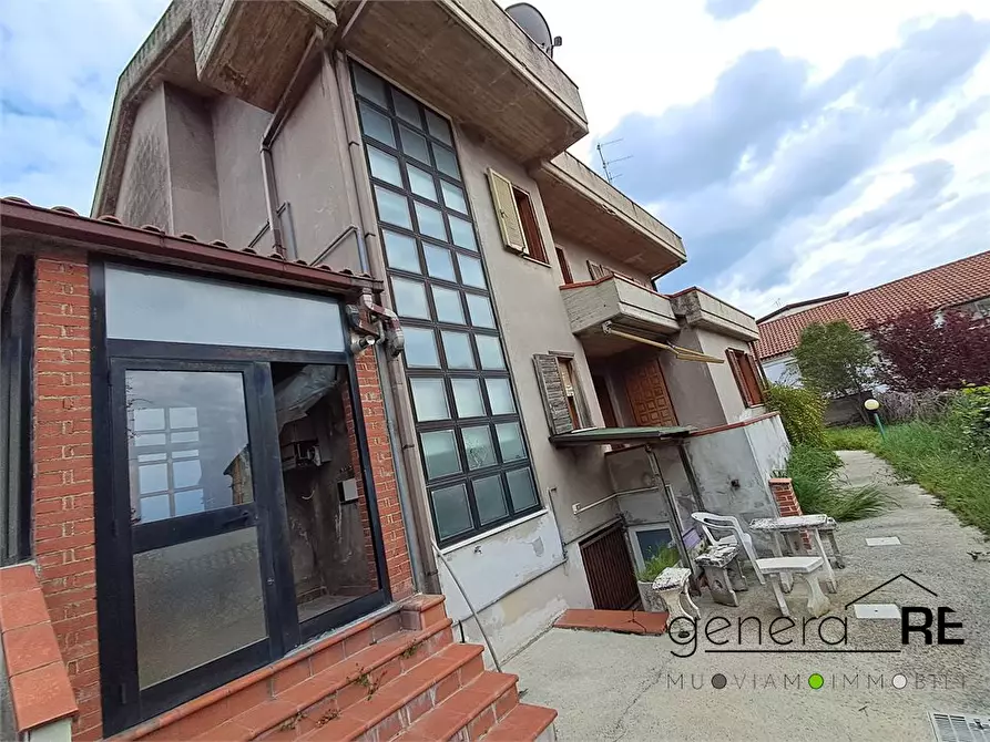 Immagine 2 di Villa in vendita  a Pescara