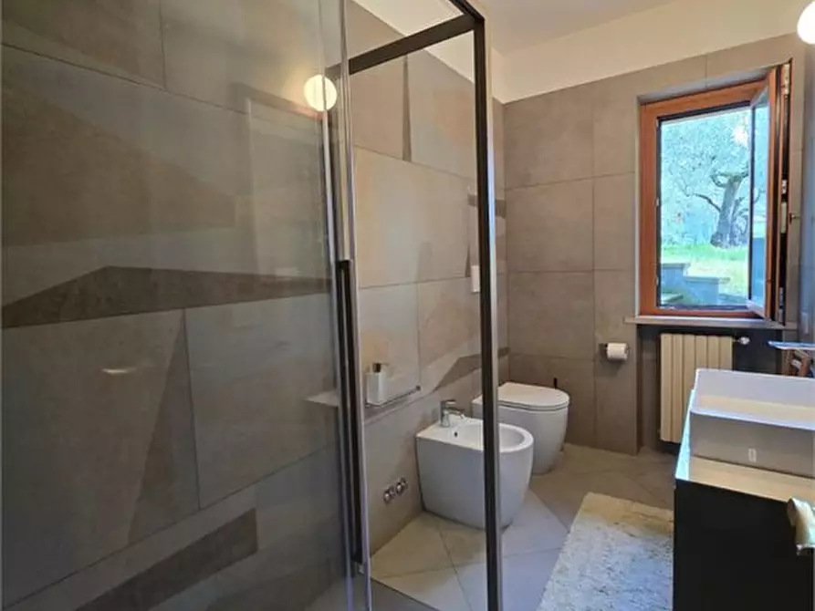 Immagine 7 di Villa in vendita  a Penne