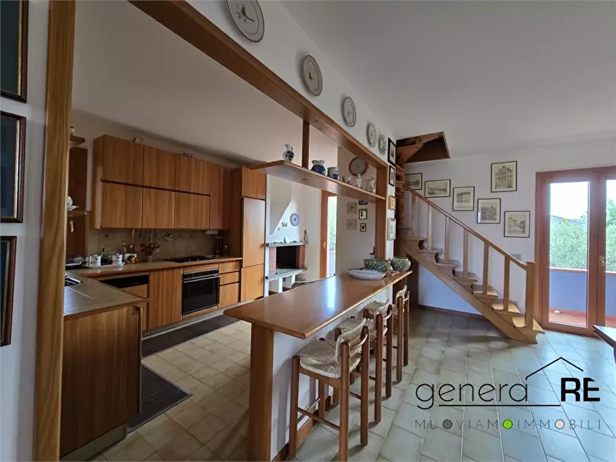 Immagine 4 di Villa in vendita  a Penne