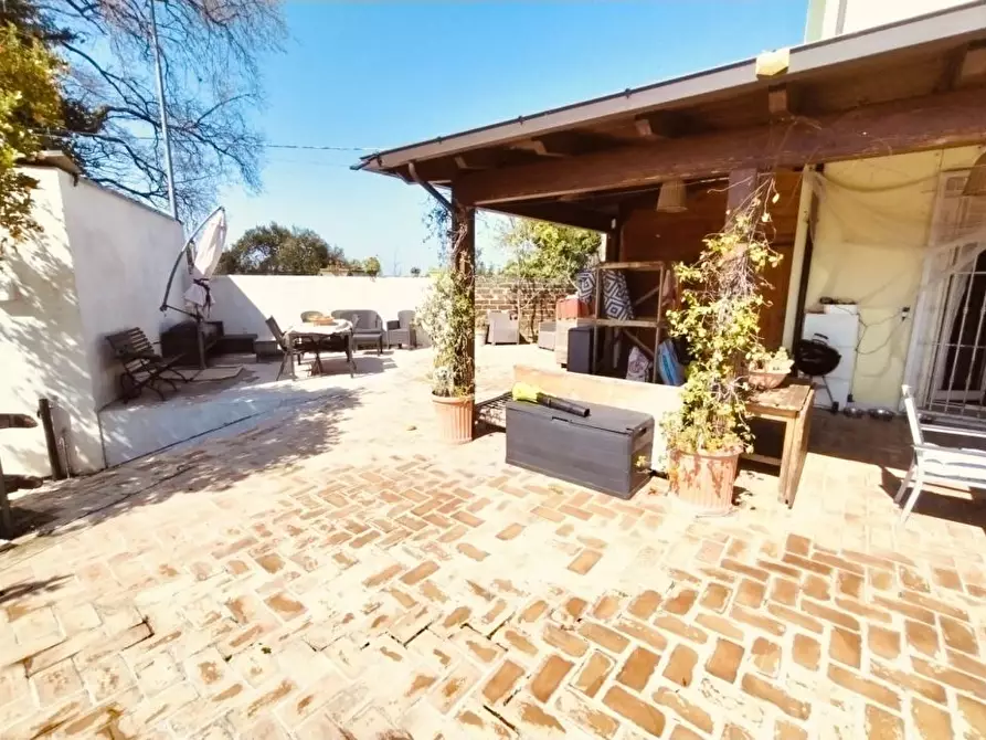 Immagine 4 di Villa in vendita  a Pescara