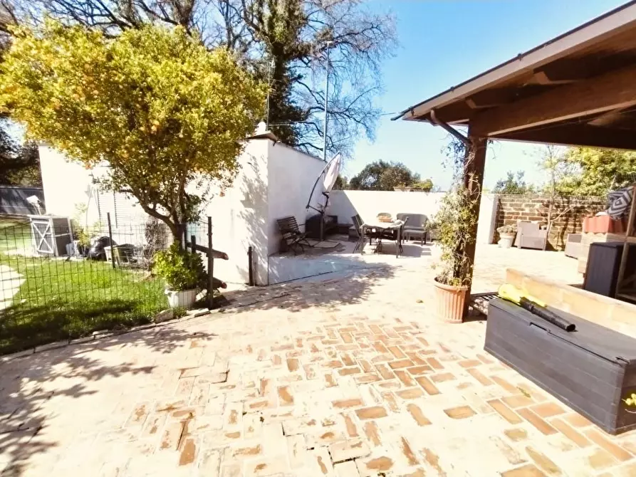 Immagine 5 di Villa in vendita  a Pescara