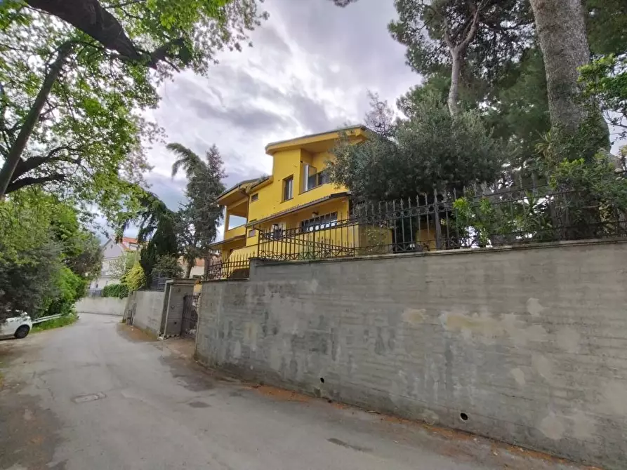 Immagine 6 di Villa in vendita  15 a Pescara