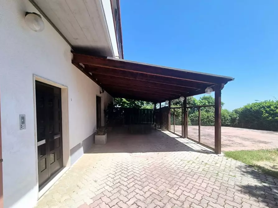 Immagine 6 di Villa in vendita  16 a Pietranico