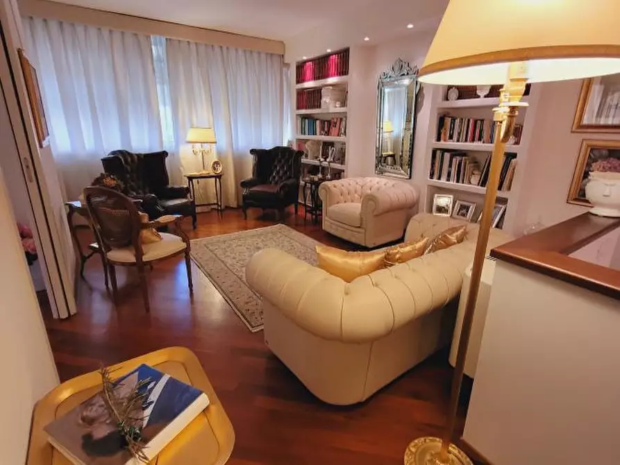 Immagine 10 di Villa in vendita  a Ladispoli