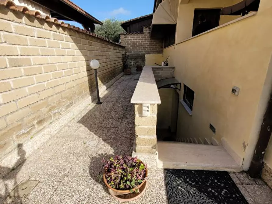 Immagine 7 di Villa in vendita  a Ladispoli