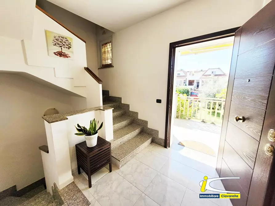 Immagine 9 di Villa in vendita  a Ladispoli