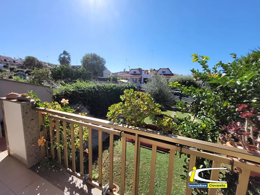 Immagine 4 di Villa in vendita  a Ladispoli