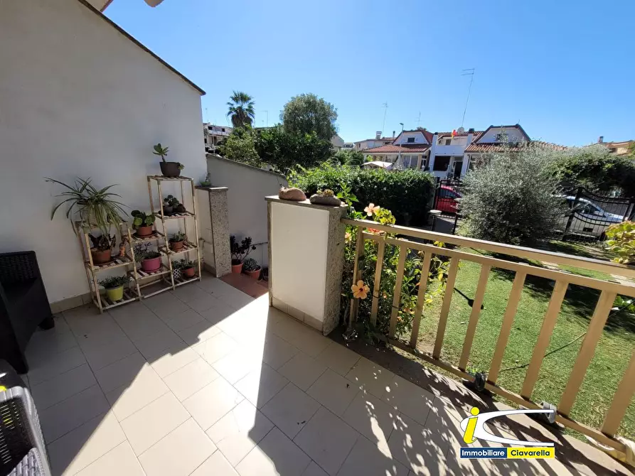 Immagine 7 di Villa in vendita  a Ladispoli