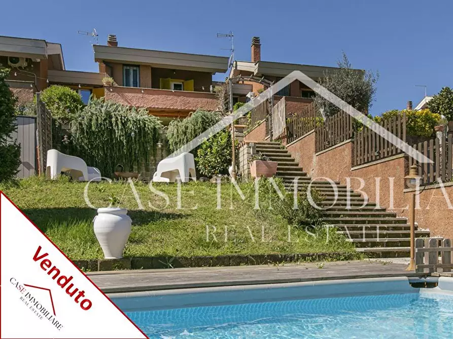 Immagine 1 di Villa in vendita  a Sacrofano