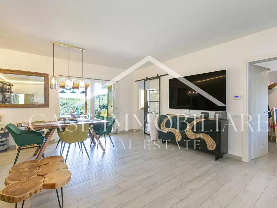 Immagine 3 di Villa in vendita  a Sacrofano