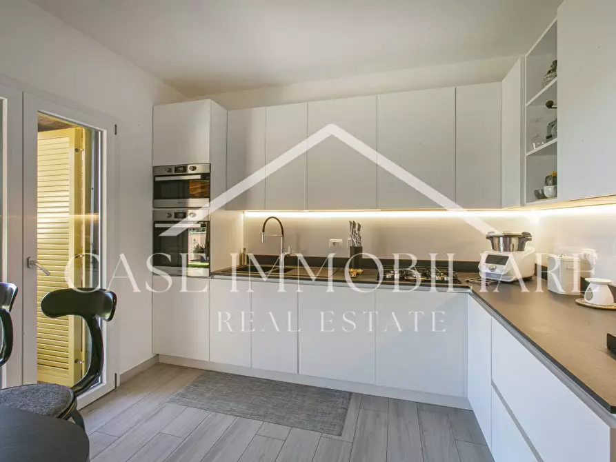 Immagine 4 di Villa in vendita  a Sacrofano