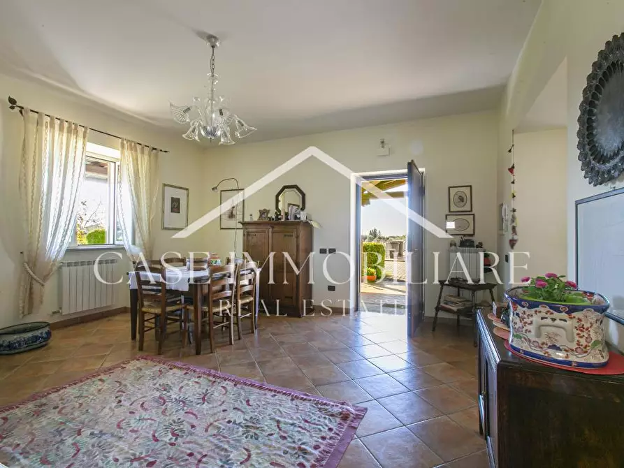 Immagine 9 di Villa in vendita  a Lanuvio