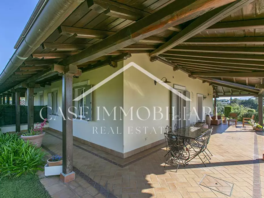 Immagine 6 di Villa in vendita  a Lanuvio