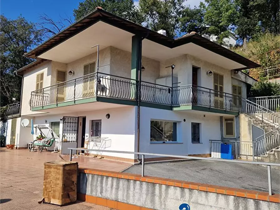 Immagine 3 di Villa in vendita  a Villanova D'albenga