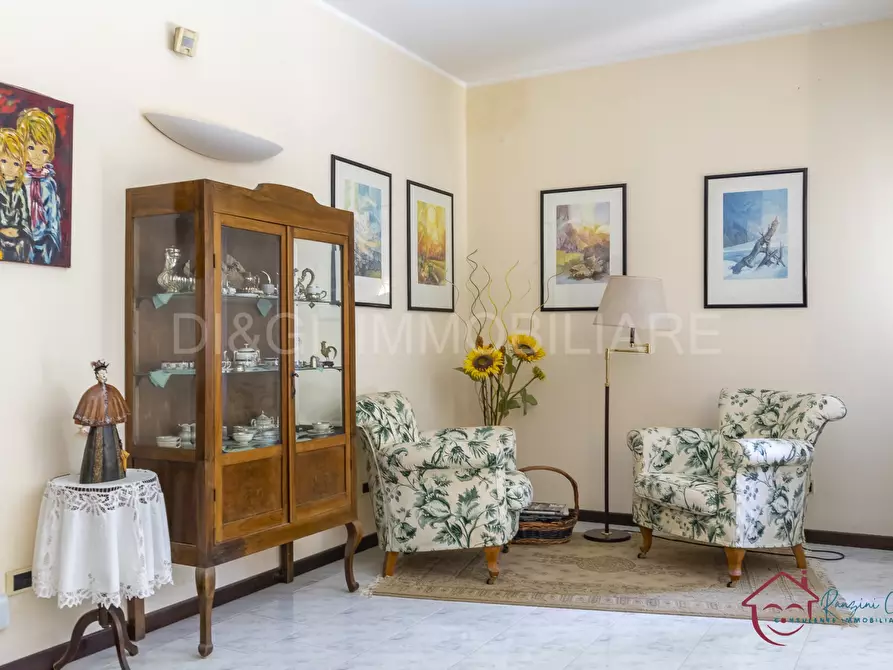 Immagine 1 di Villa in vendita  58 a Albenga