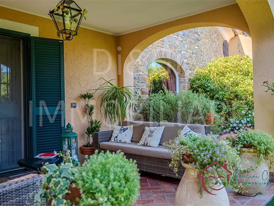 Immagine 2 di Villa in vendita  a Garlenda