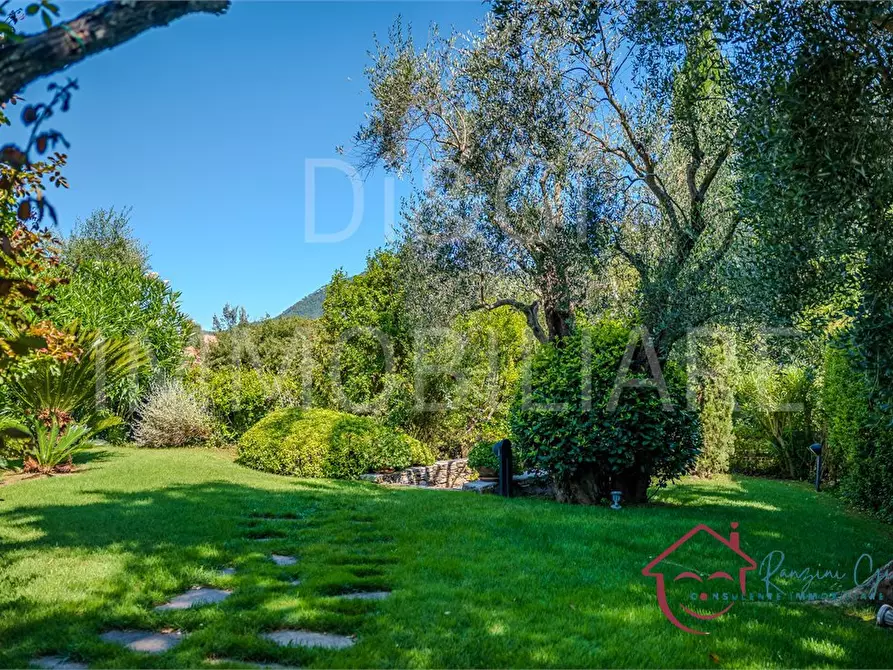 Immagine 3 di Villa in vendita  a Garlenda