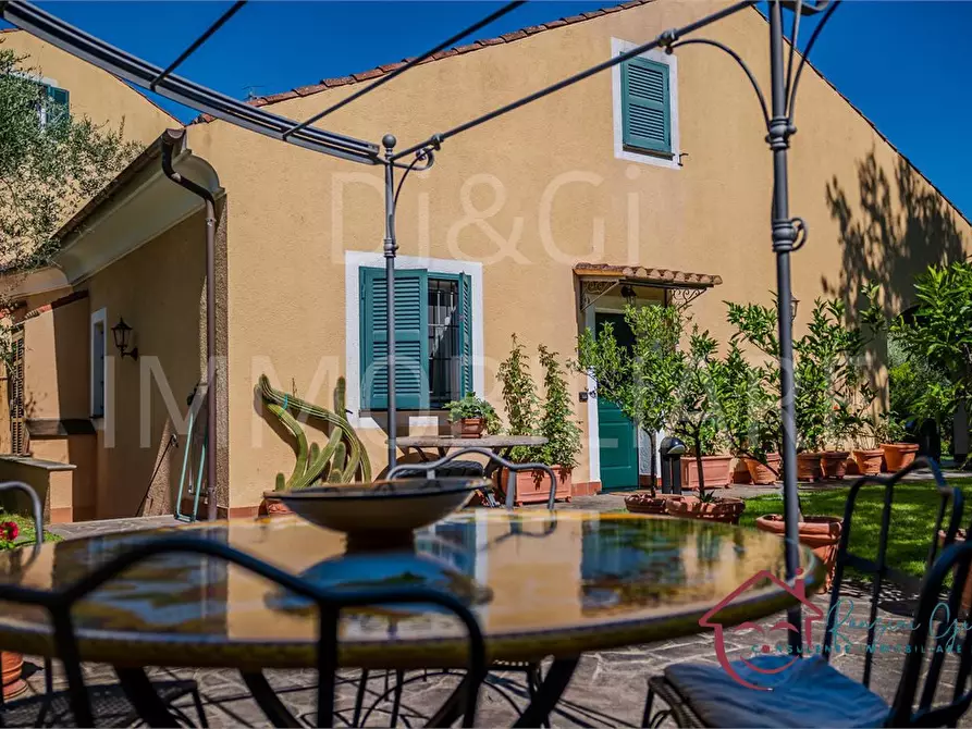 Immagine 1 di Villa in vendita  a Garlenda