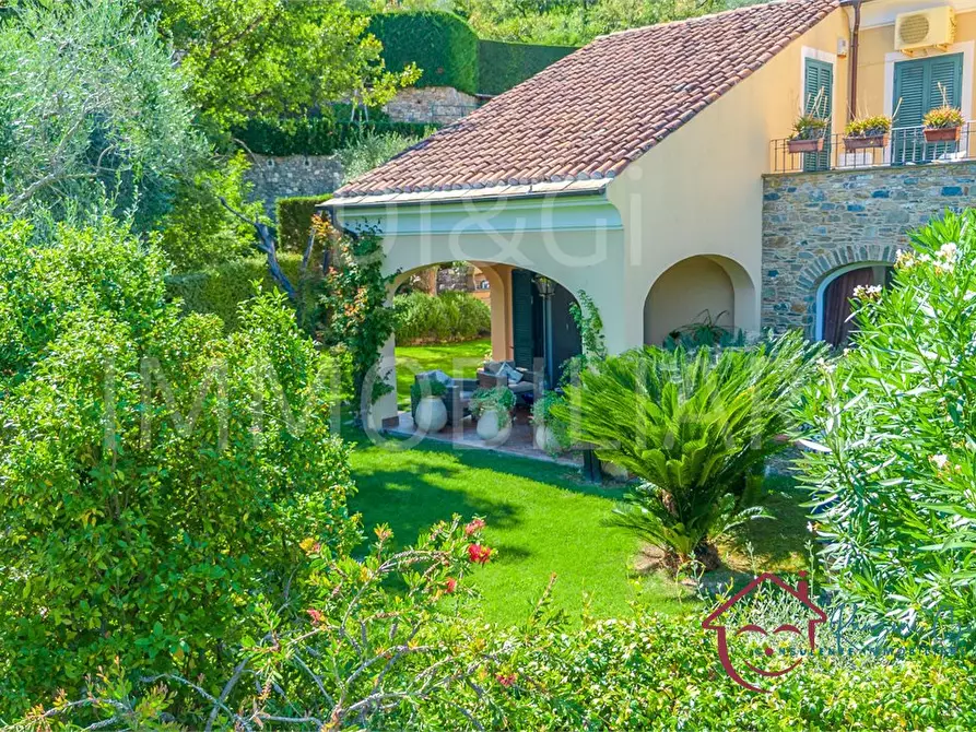 Immagine 4 di Villa in vendita  a Garlenda