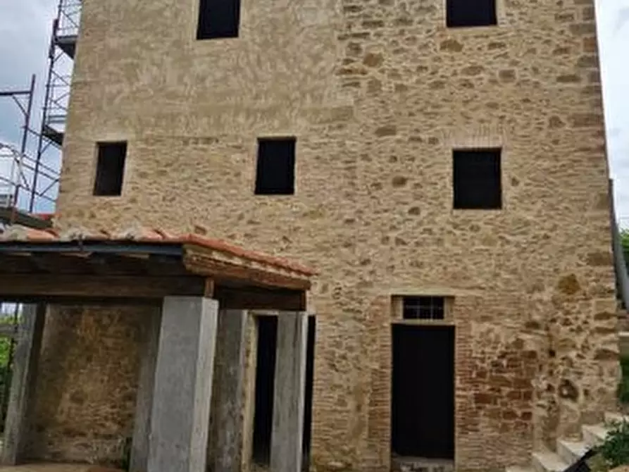 Immagine 3 di Villa in vendita  a Poggibonsi