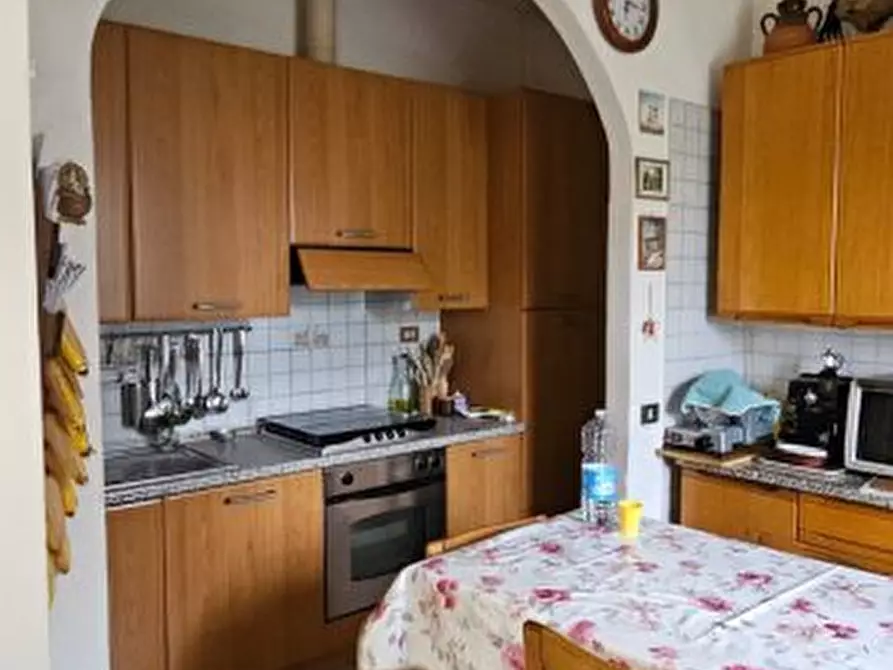 Immagine 2 di Villa in vendita  a Colle Di Val D'elsa