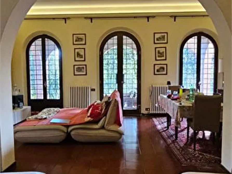 Immagine 10 di Villa in vendita  a Monteriggioni