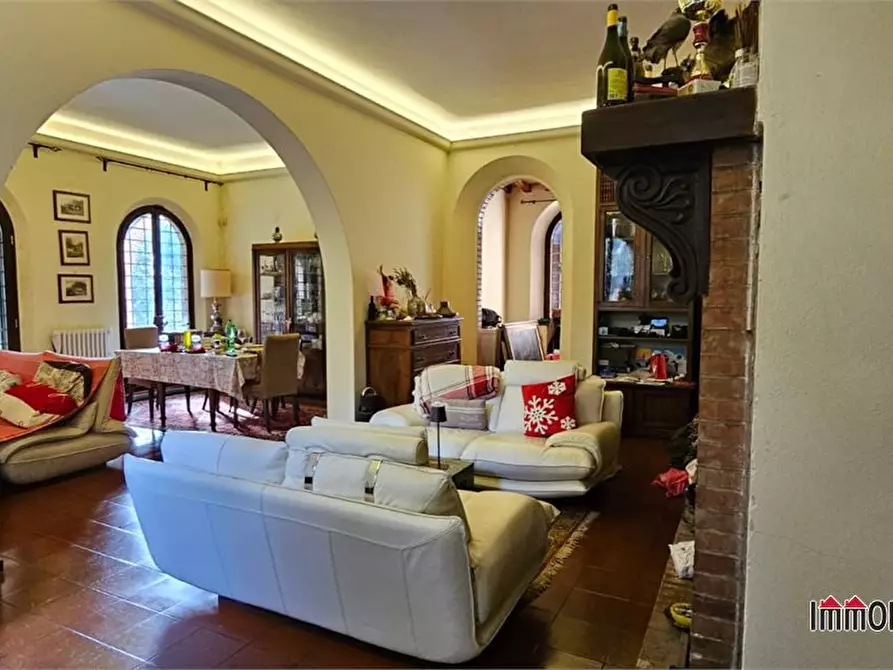 Immagine 6 di Villa in vendita  a Monteriggioni