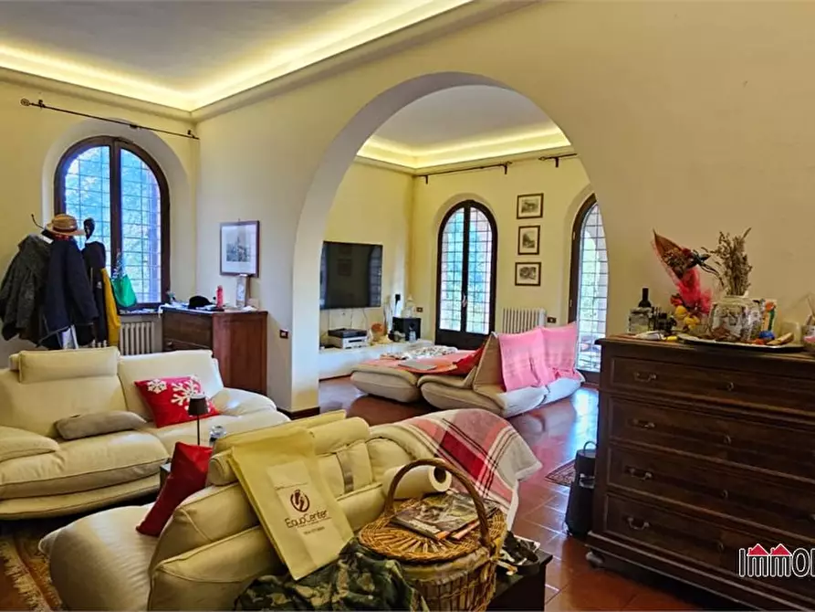 Immagine 4 di Villa in vendita  a Monteriggioni