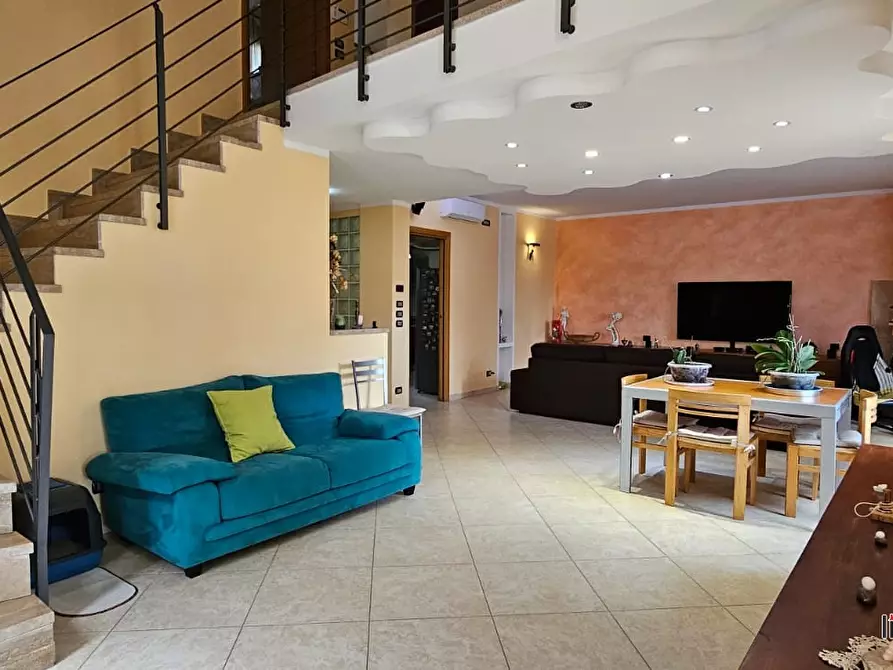 Immagine 7 di Villa in vendita  a Monteriggioni