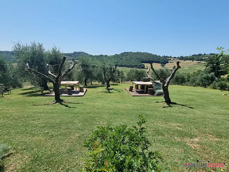 Immagine 5 di Villa in vendita  a Casole D'elsa