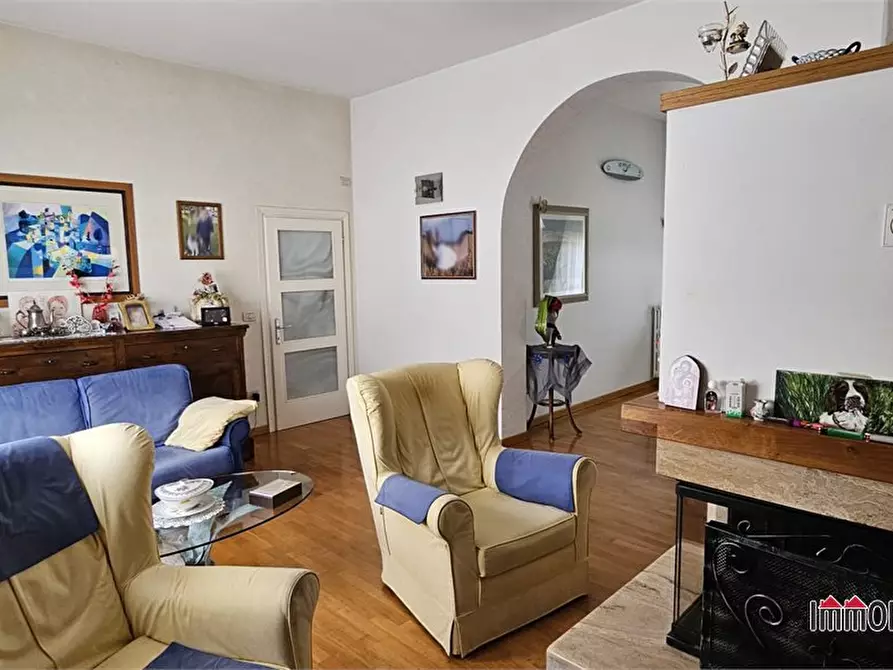 Immagine 3 di Villa in vendita  a Colle Di Val D'elsa