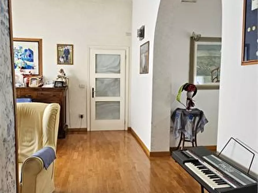 Immagine 7 di Villa in vendita  a Colle Di Val D'elsa