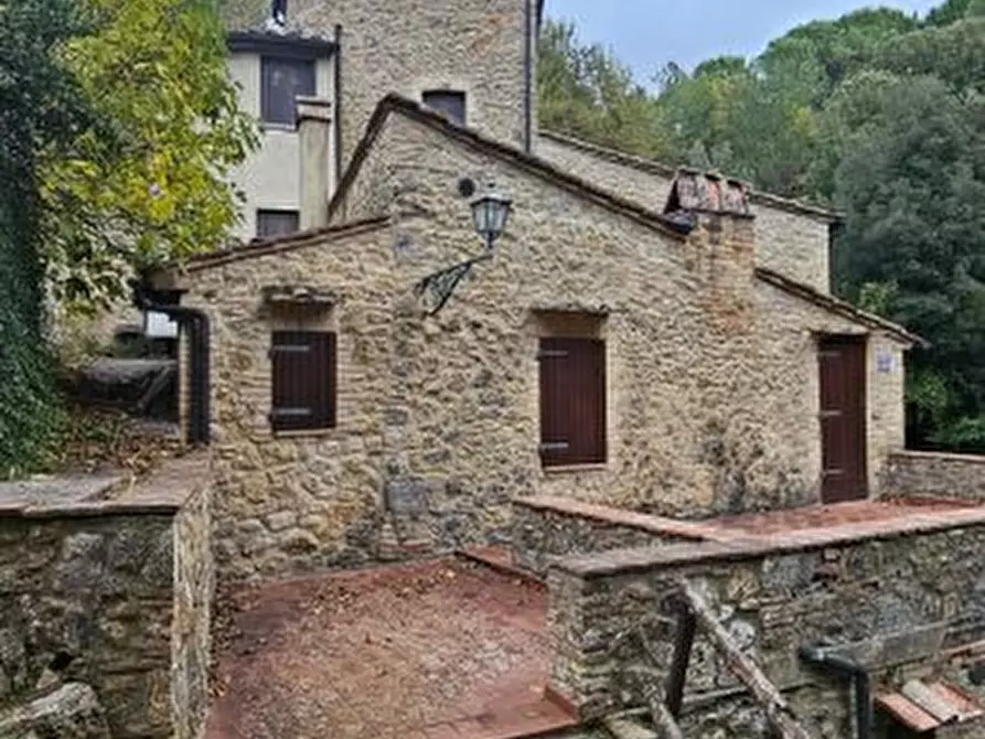 Immagine 6 di Villa in vendita  a San Gimignano