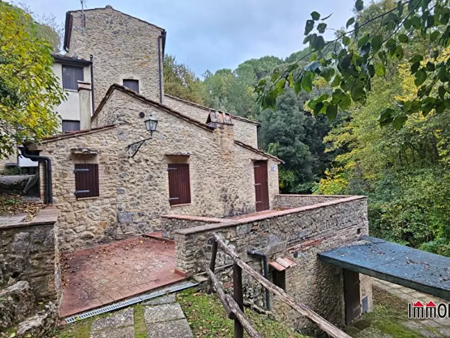 Immagine 2 di Villa in vendita  a San Gimignano