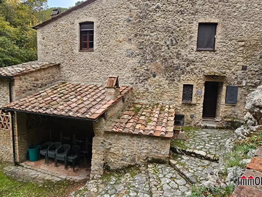 Immagine 4 di Villa in vendita  a San Gimignano